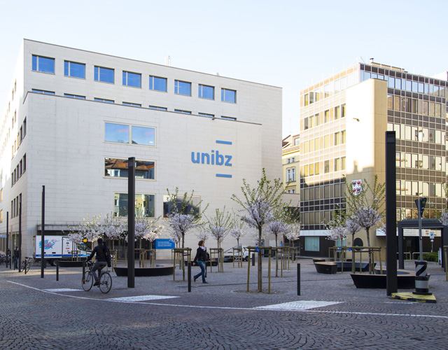 波尔扎诺自由大学